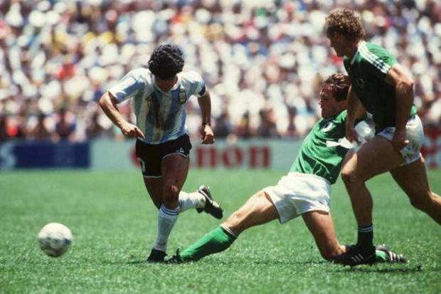 Argentina x RFA: coroar Maradona