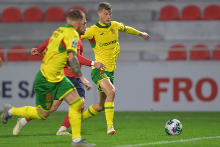 azeméis.net - FUTEBOL  A UD Oliveirense empatou hoje (0-0) contra o Paços  de Ferreira, no Estádio Carlos Osório, em jogo a contar para a jornada 10  da Liga 2. A equipa