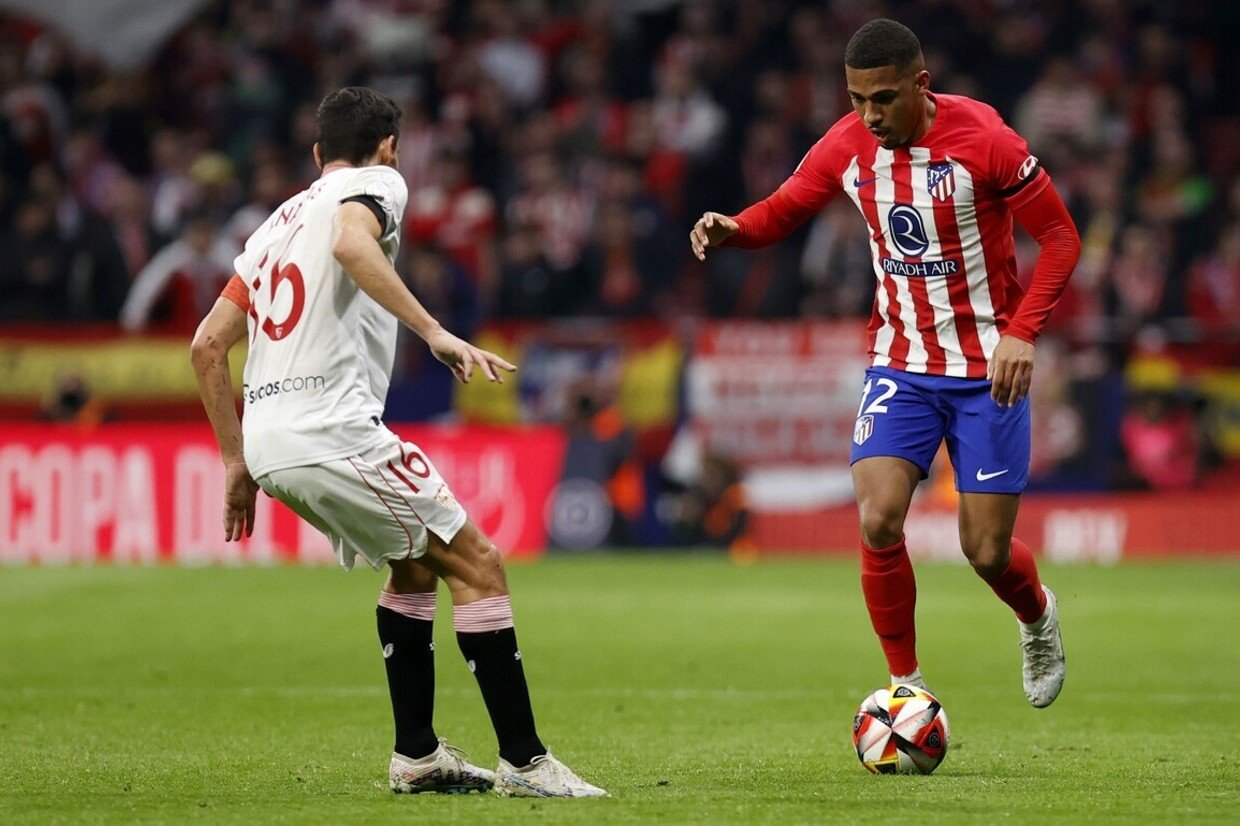 Griezmann escorregou, mas Atleti não vacilou e segue em frente na Copa del Rey