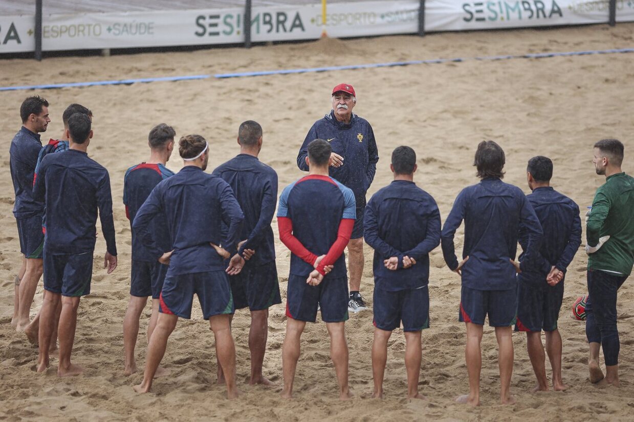 Praia | Portugal cai um lugar no ranking de seleções