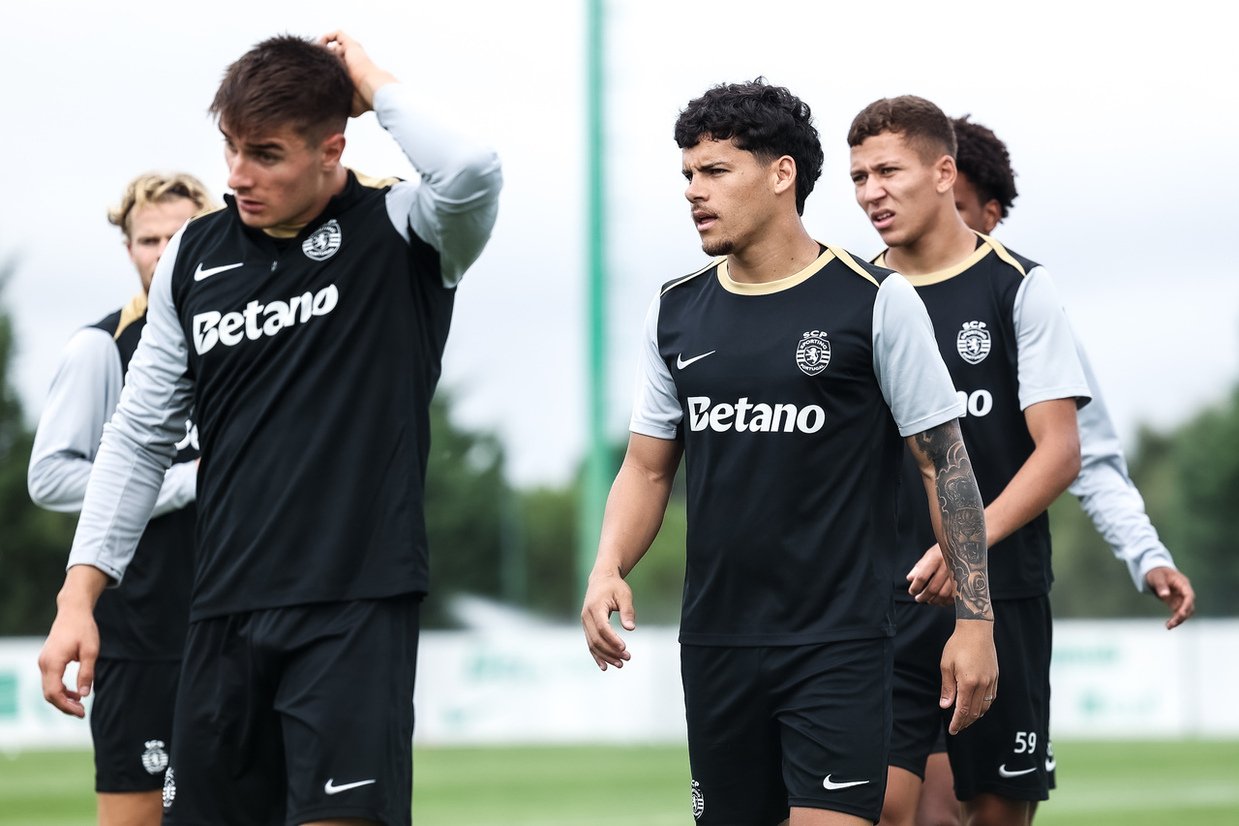 Sporting continua preparação para o Casa Pia com dois jovem dos bês