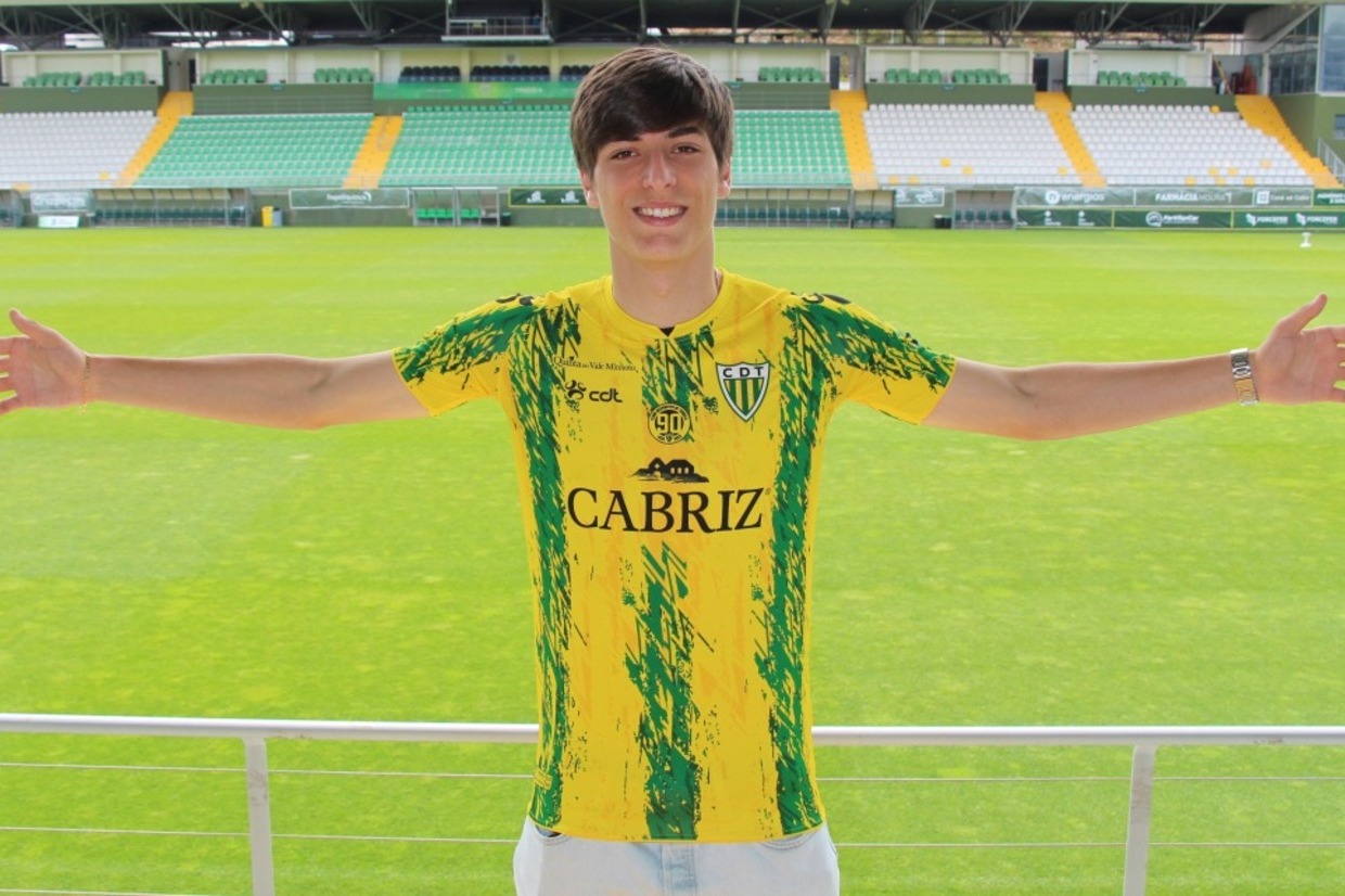 OFICIAL | Tondela sobe capitão dos sub-19 à equipa senior