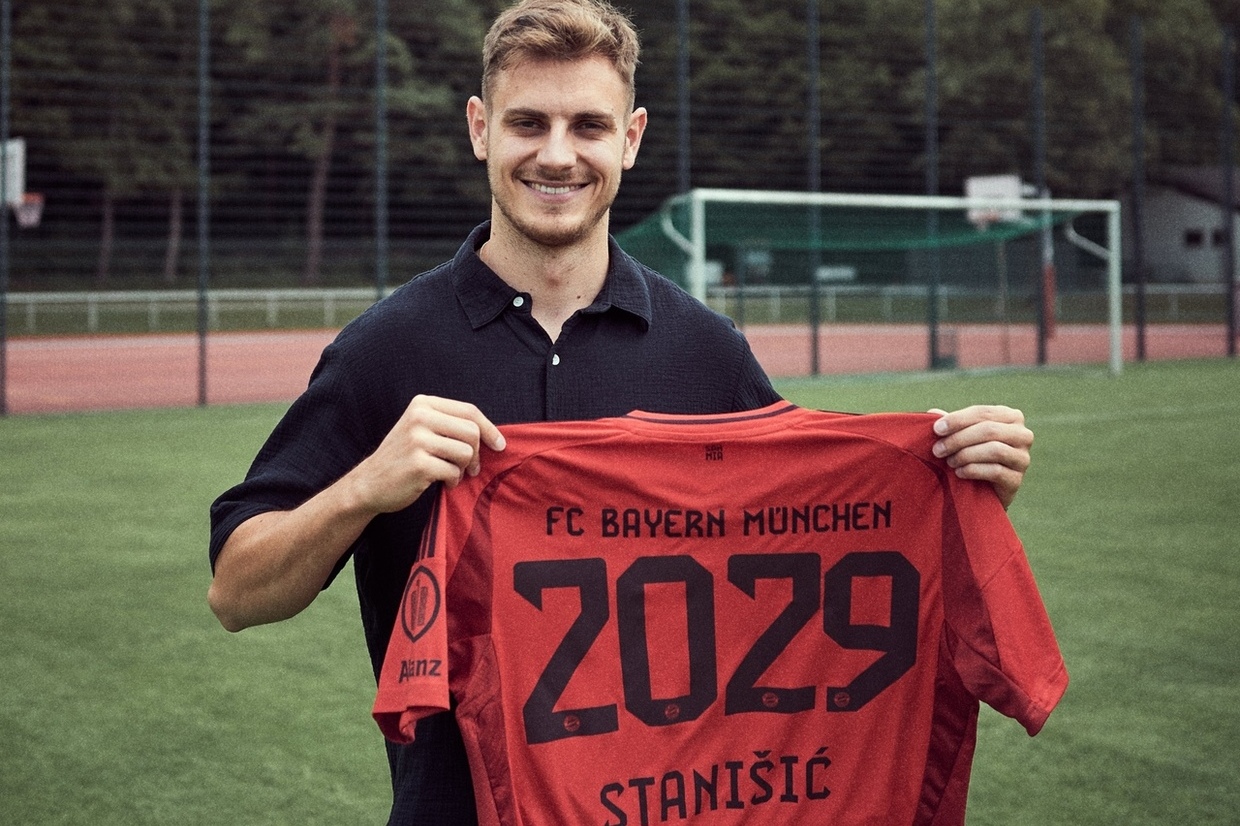 Campeão em Leverkusen, mas futuro é em Munique: Stanisic renova com o Bayern