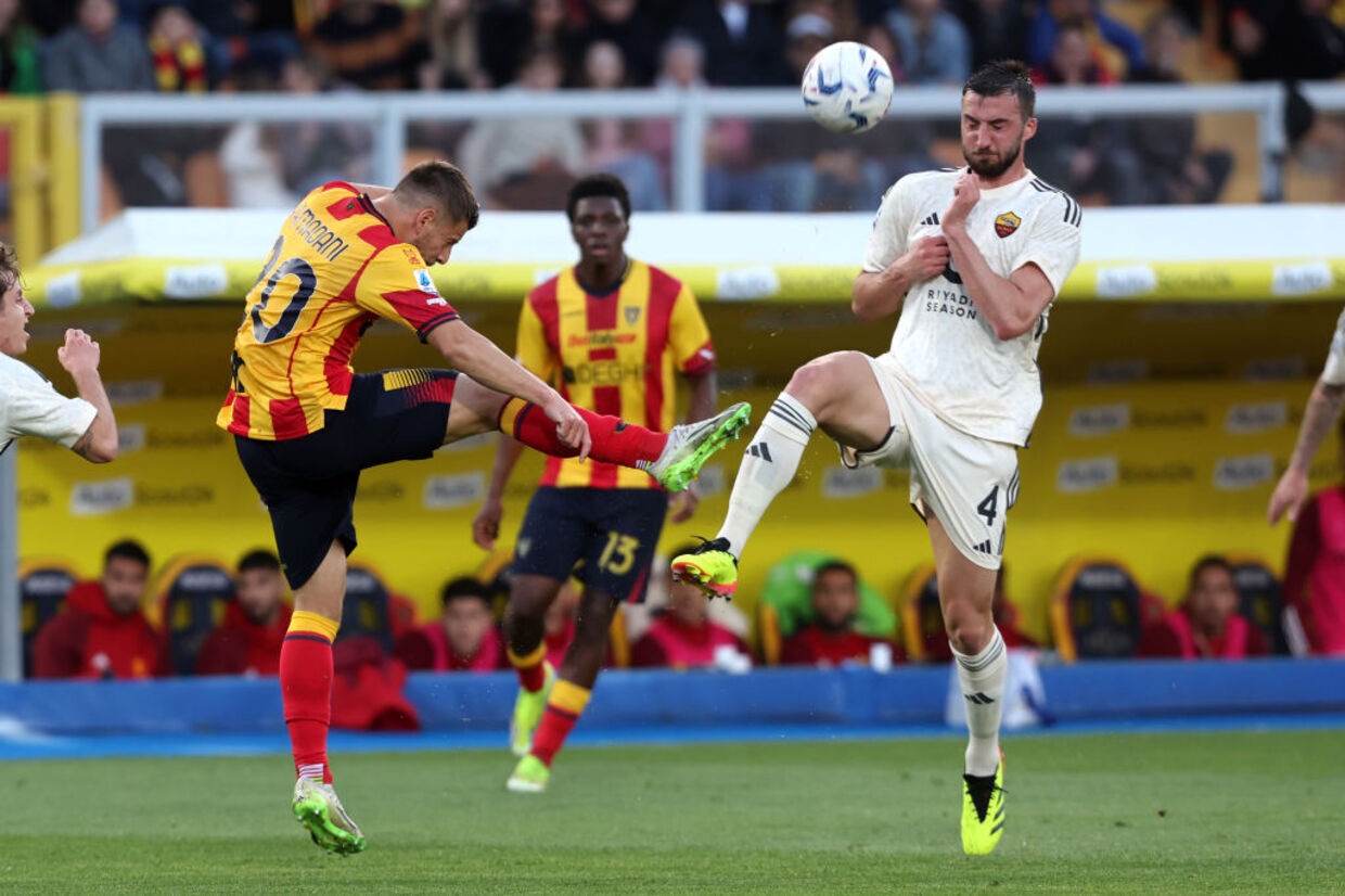 Roma escorrega diante do Lecce e vê a Liga dos Campeões por um canudo