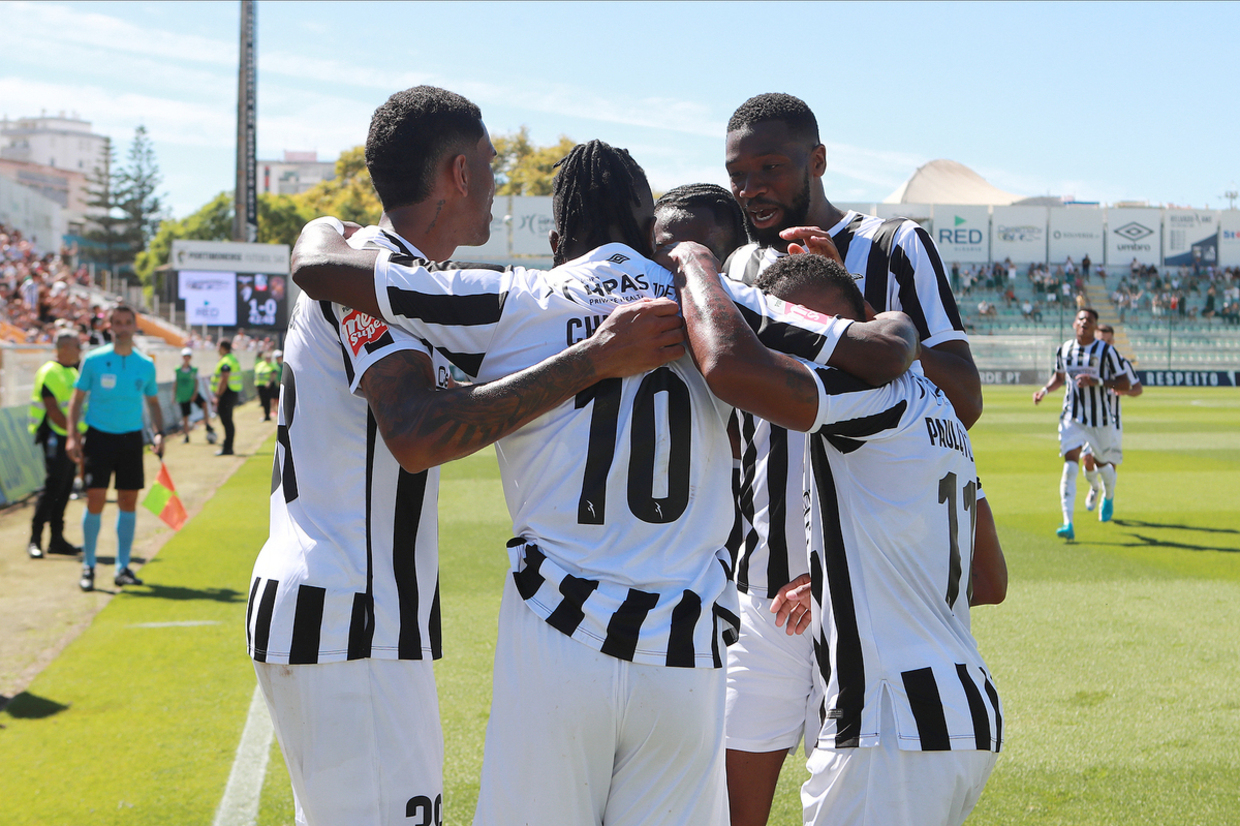 Portimonense vence Farense em jogo de preparação