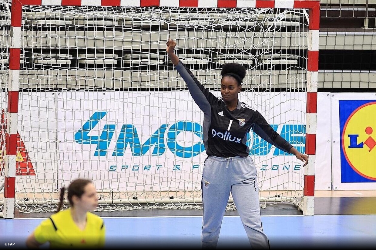 Feminino | Benfica despede-se de guarda-redes; Juve Lis com regresso ::  zerozero.pt